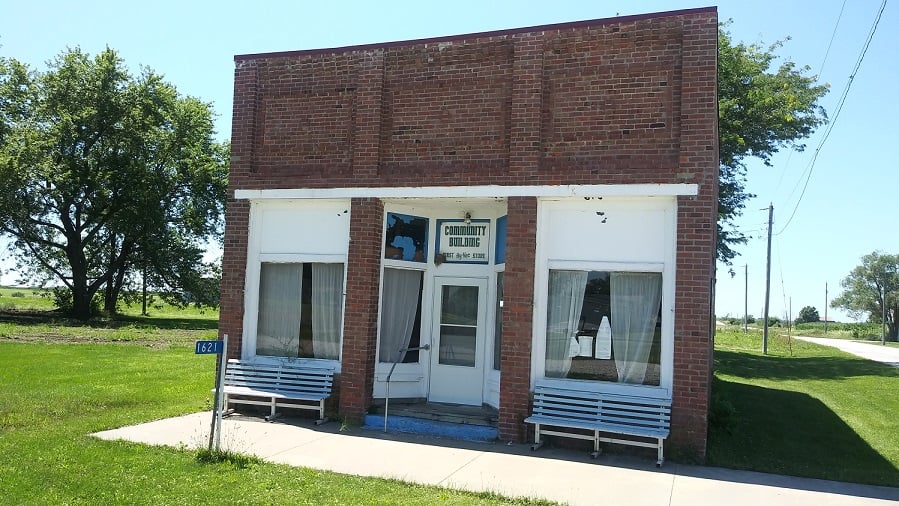 Endangered: Beaconsfield Community Bldg (1st Hy-Vee Store)