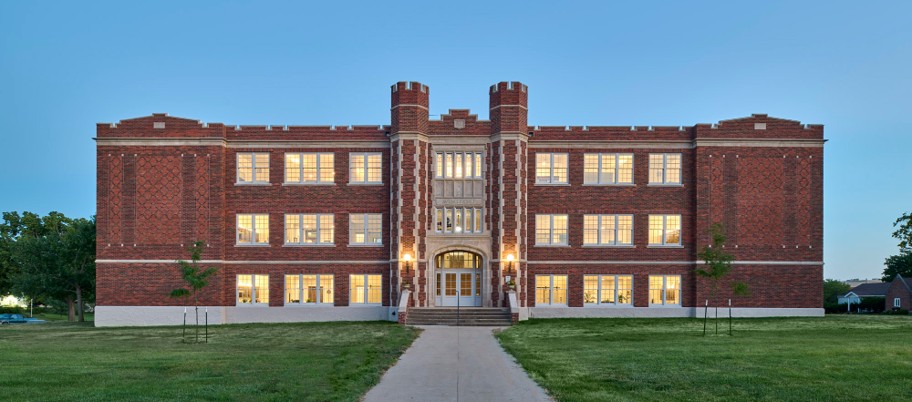 Historic Winterset High School Apartments