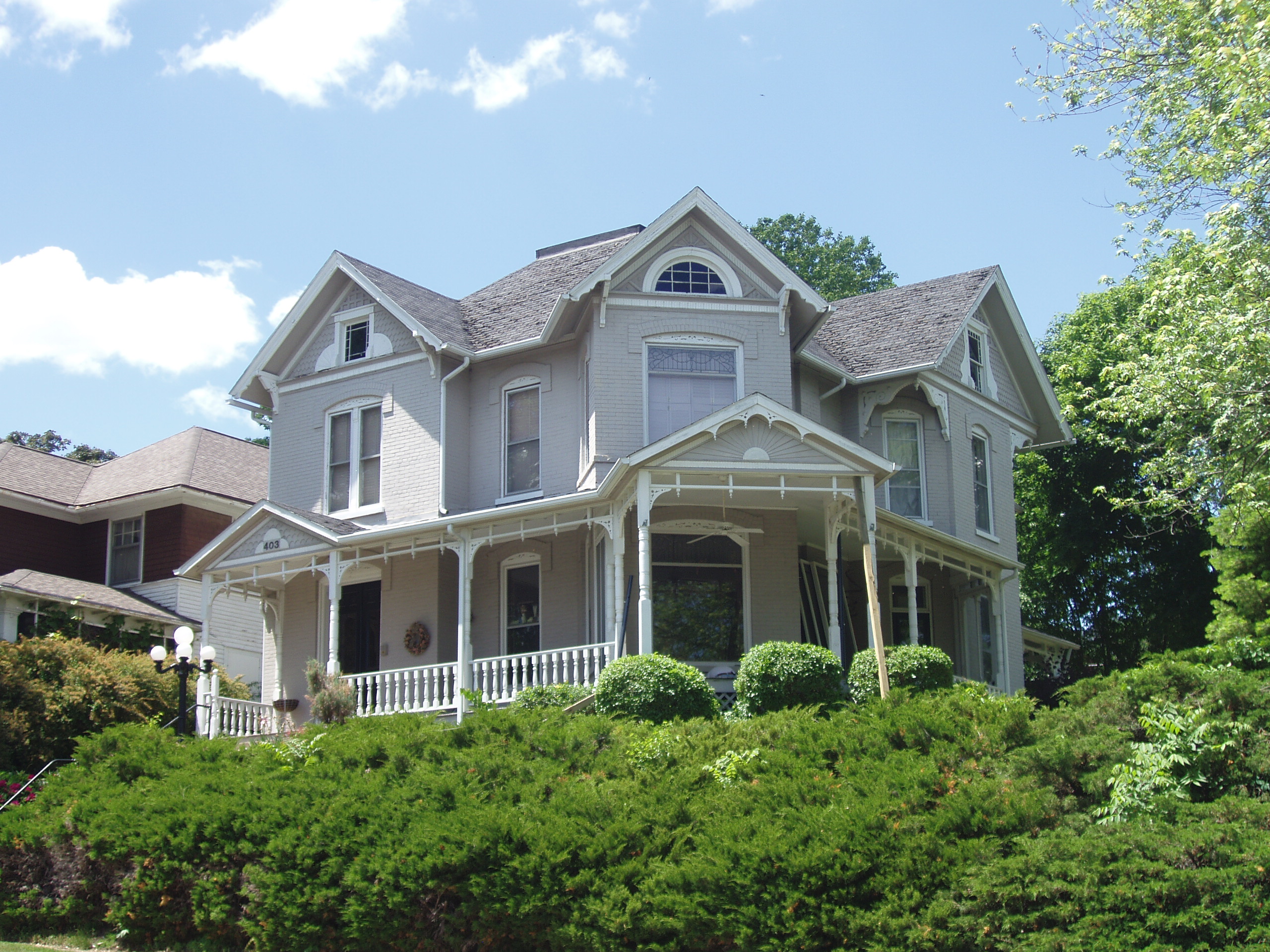 OLYMPUS DIGITAL CAMERA