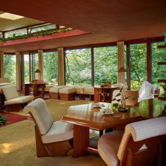 Airy living room at Castle Rock, the Lowell and Agnes Walter House, completed in 1950 in Quasqueton, Iowa Airy living room at Castle Rock, the Lowell and Agnes Walter House, completed in 1950 in Quasqueton, Iowa