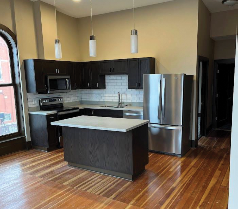 City-View-on-State_0000_Layer-25