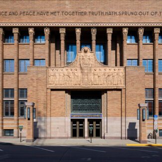 Entrance to the Woodbury County Courthouse in Sioux City, Iowa Entrance to the Woodbury County Courthouse in Sioux City, Iowa