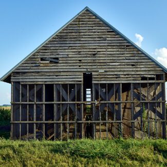 Farm Slide Show_0007_master-pnp-highsm-39800-39849u Large corn crib (or corn granary) in Franklin County, Iowa